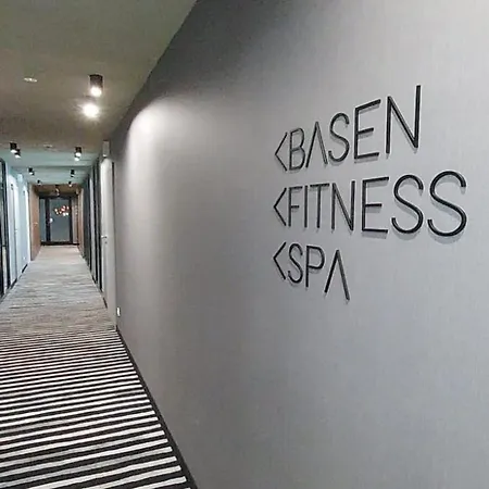 Apartament Green Port Basen & Jacuzzi Kolobrzeg Exterior photo
