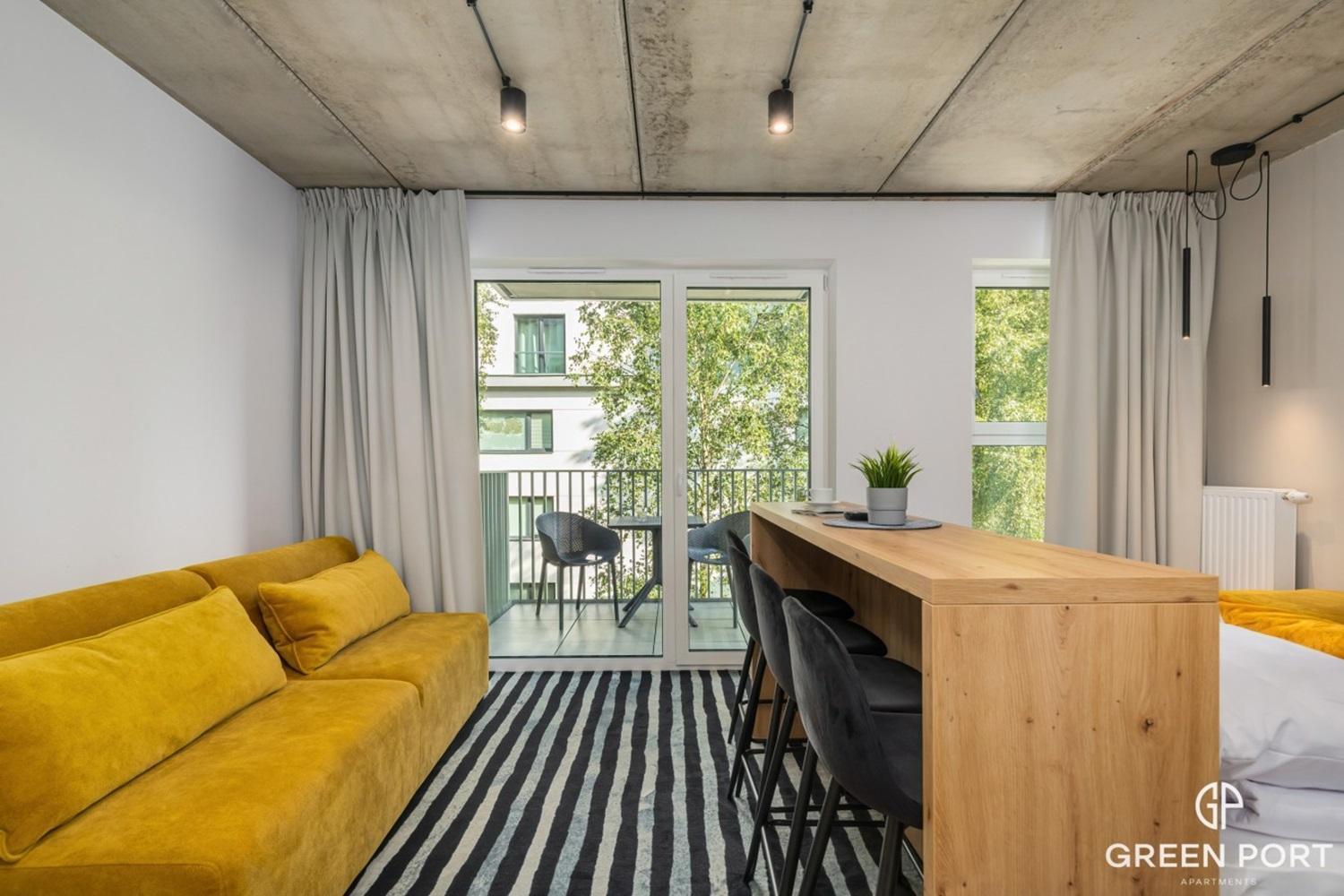 Port Basen & Jacuzzi Apartment