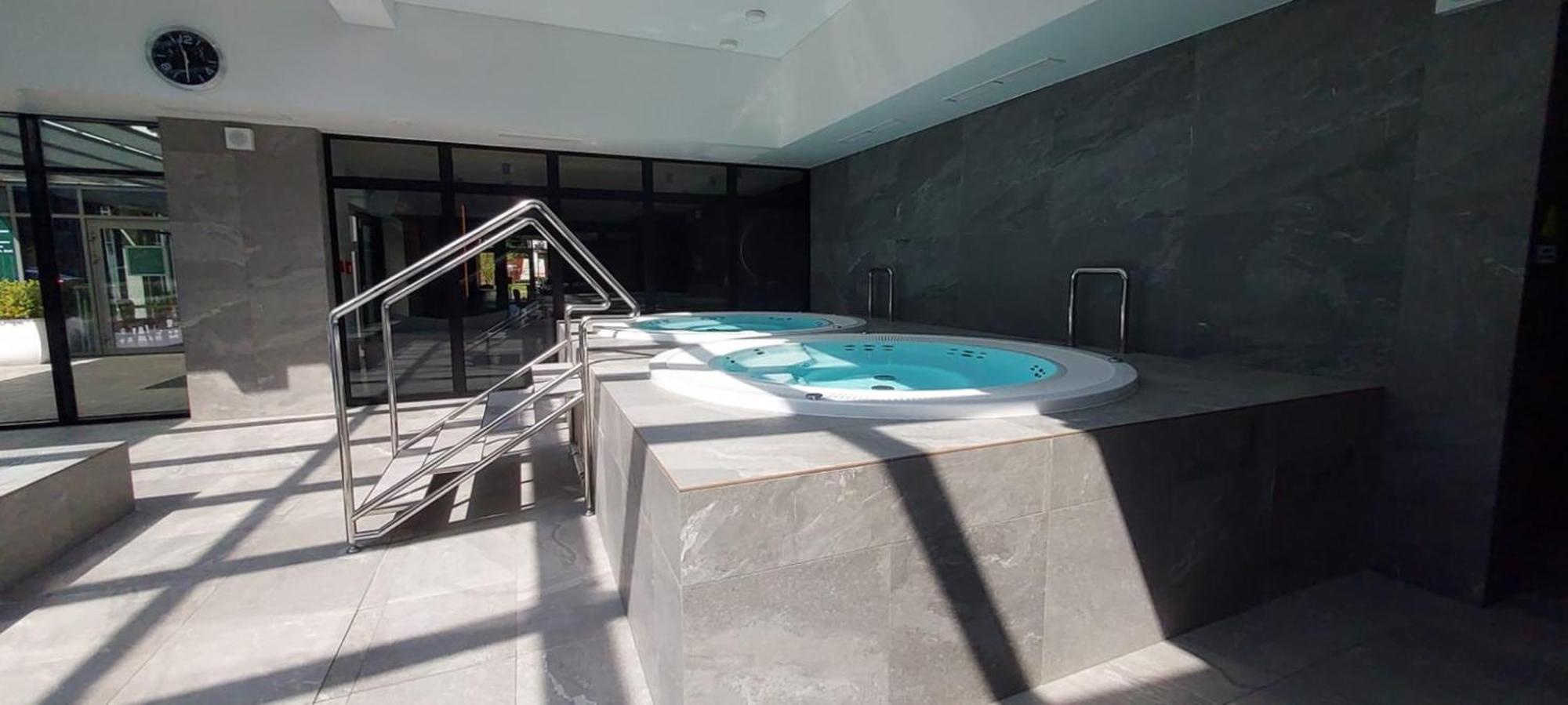Port Basen & Jacuzzi Kolobrzeg